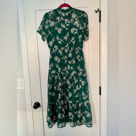 Lulu’s green floral tiered dress - Picture 3 of 7